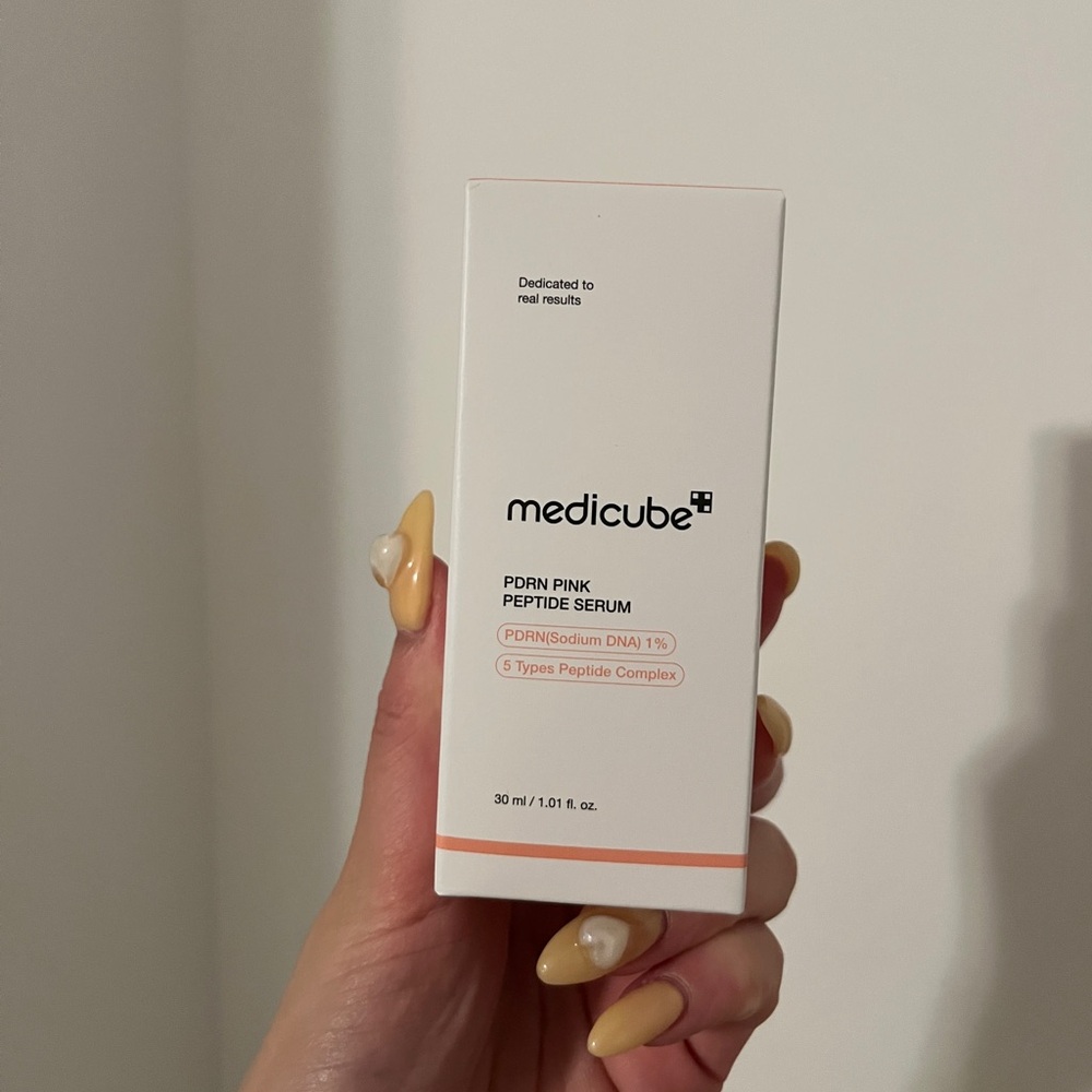 MEDICUBE PDRN Pink Peptide Serum – 1.01 fl oz / 30 mL